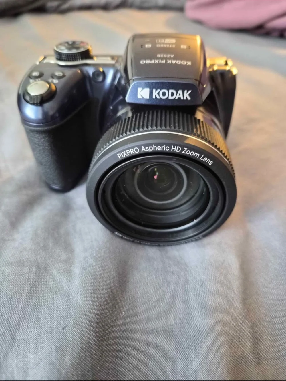 Kodak Black Bridge Camera with Padded Black Carrying Case